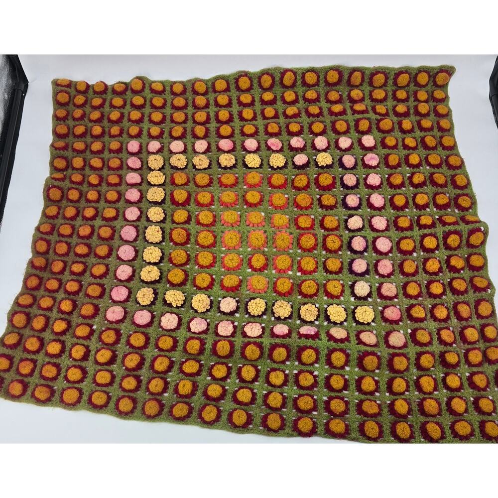 Vintage Earthy Cottagecore Flower Puff Lap Blanket‎